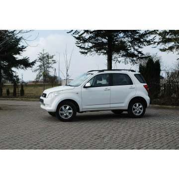 Daihatsu Terios II. 1,5 benzyna.