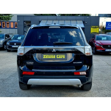 Mitsubishi Outlander  SUV 2015,  2.0 benzyna, automat - Na sprzedaż za 46 900 zł - Szczecin - zdjęcie 6