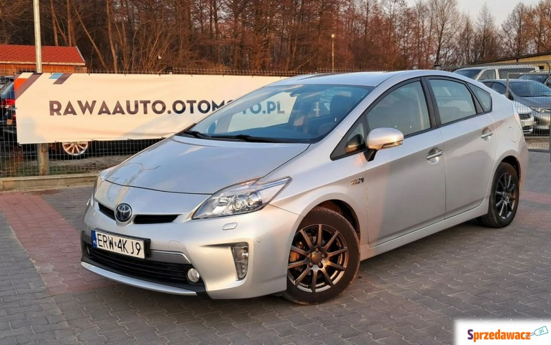 Toyota Prius  Liftback 2013,  1.8 hybryda, automat - Na sprzedaż za 37 900 zł - Rawa Mazowiecka