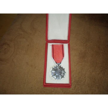 Sprzedam order sztandaru pracy II klasy z okresu... - Pozostałe artykuły do... - Piekary Śląskie - zdjęcie 3