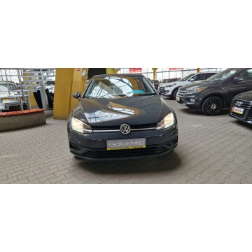 Volkswagen Golf  Hatchback 2019,  1.0 benzyna - Na sprzedaż za 45 900 zł - Mysłowice - zdjęcie 4