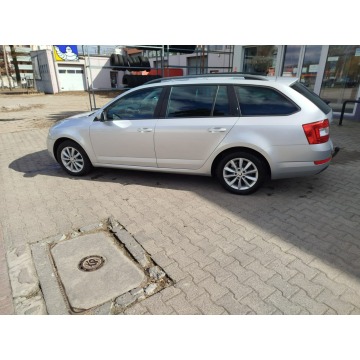 Skoda Octavia 2016,  1.6 diesel - Na sprzedaż za 30 800 zł - Jarocin - zdjęcie 8