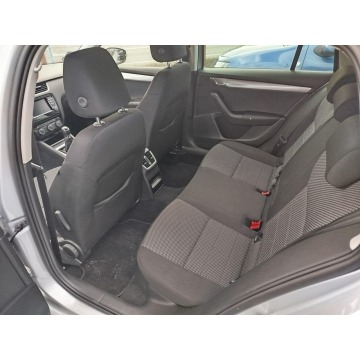 Skoda Octavia 2016,  1.6 diesel - Na sprzedaż za 30 800 zł - Jarocin - zdjęcie 10