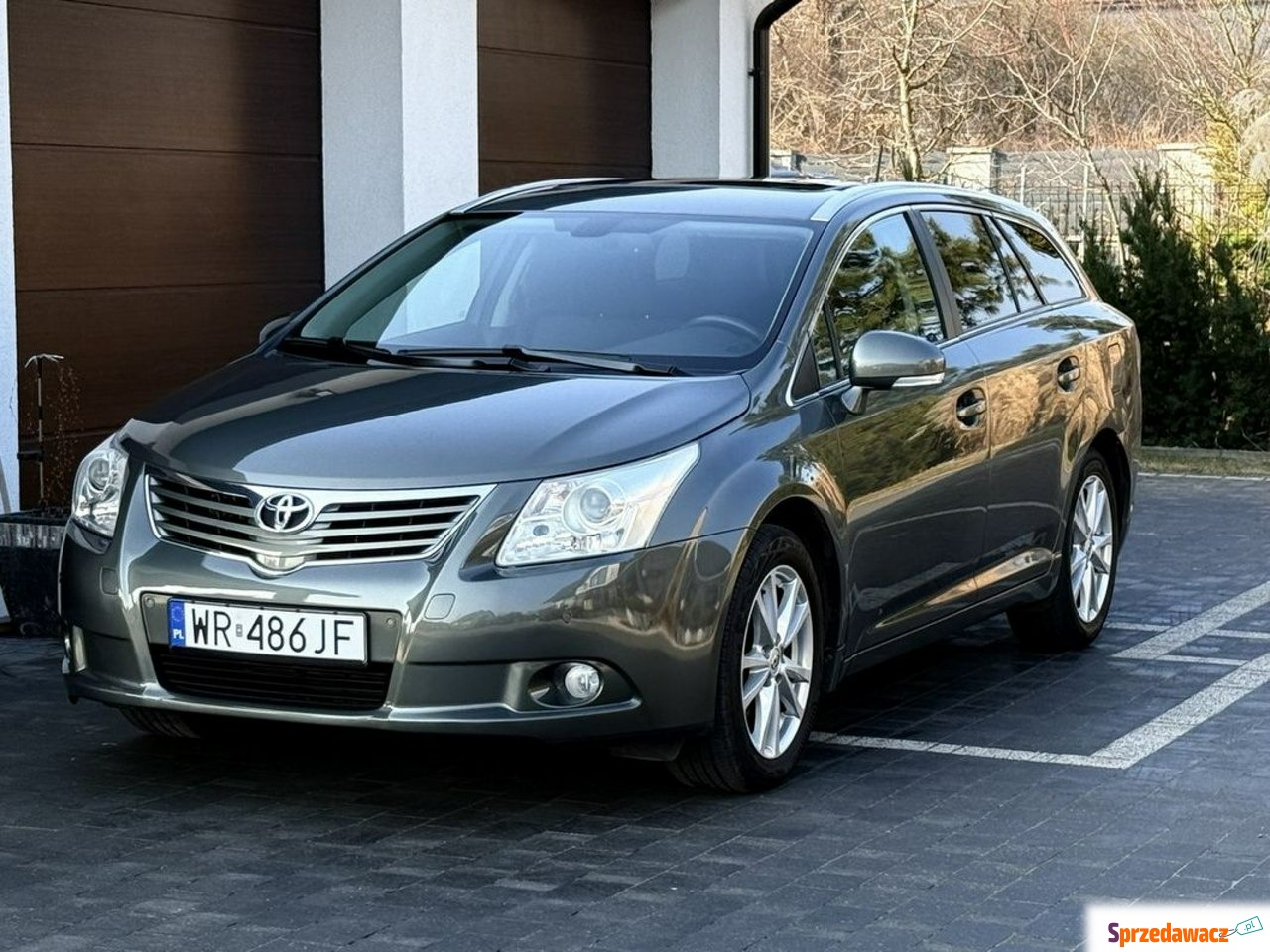 Toyota Avensis 2010