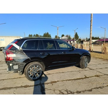 Volvo   SUV 2018,  2.0 benzyna, automat - Na sprzedaż za 72 000 zł - Gizałki - zdjęcie 3