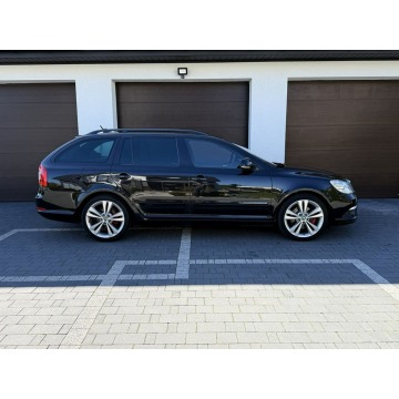 Skoda Octavia 2011,  2.0 benzyna - Na sprzedaż za 29 700 zł - Radom - zdjęcie 9