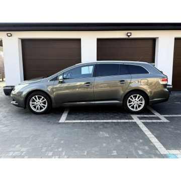 Toyota Avensis 2010,  2.0 benzyna, automat - Na sprzedaż za 27 900 zł - Radom - zdjęcie 3