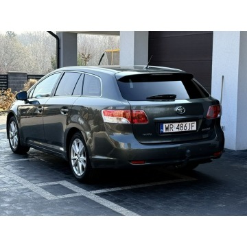 Toyota Avensis 2010,  2.0 benzyna, automat - Na sprzedaż za 27 900 zł - Radom - zdjęcie 5