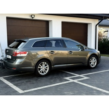 Toyota Avensis 2010,  2.0 benzyna, automat - Na sprzedaż za 27 900 zł - Radom - zdjęcie 8