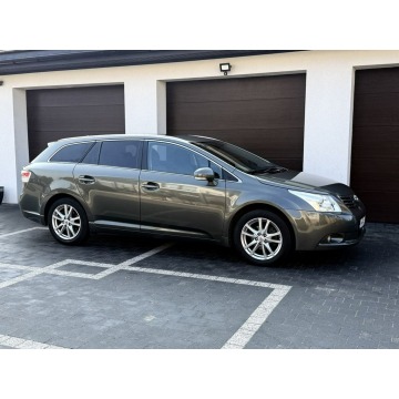 Toyota Avensis 2010,  2.0 benzyna, automat - Na sprzedaż za 27 900 zł - Radom - zdjęcie 10