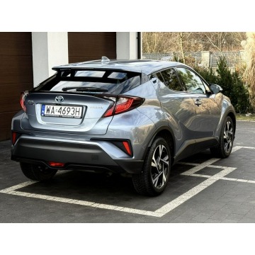Toyota C-HR  SUV 2022,  1.8 hybryda, automat - Na sprzedaż za 104 700 zł - Radom - zdjęcie 7