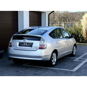Toyota Prius  Hatchback 2006,  1.5 hybryda, automat - Na sprzedaż za 19 900 zł - Radom - zdjęcie 5