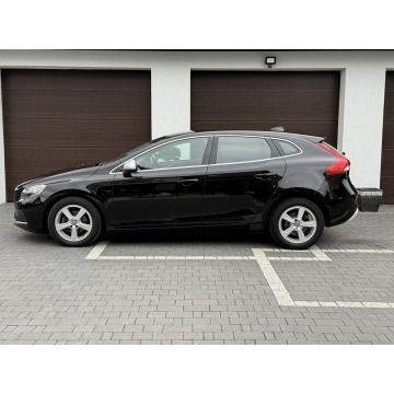Volvo V40  Liftback 2015,  2.0 diesel - Na sprzedaż za 35 900 zł - Radom - zdjęcie 3