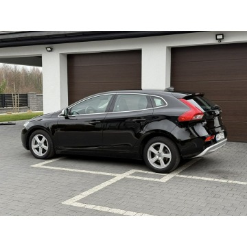 Volvo V40  Liftback 2015,  2.0 diesel - Na sprzedaż za 35 900 zł - Radom - zdjęcie 4