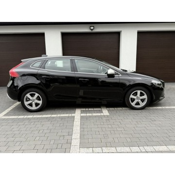 Volvo V40  Liftback 2015,  2.0 diesel - Na sprzedaż za 35 900 zł - Radom - zdjęcie 9