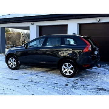 Volvo   SUV 2011,  2.0 diesel - Na sprzedaż za 39 900 zł - Radom - zdjęcie 4