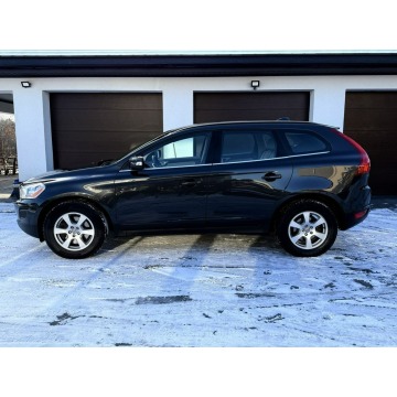 Volvo   SUV 2011,  2.0 diesel - Na sprzedaż za 39 900 zł - Radom - zdjęcie 3