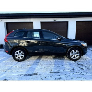 Volvo   SUV 2011,  2.0 diesel - Na sprzedaż za 39 900 zł - Radom - zdjęcie 9