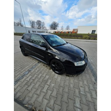 Fiat Stilo  Hatchback 2004,  1.9 diesel - Na sprzedaż za 4 990,00 zł - Głogów - zdjęcie 2