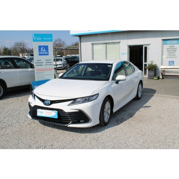 Toyota Camry  Sedan/Limuzyna 2021,  2.5 hybryda, automat - Na sprzedaż za 90 899 zł - Warszawa - zdjęcie 2