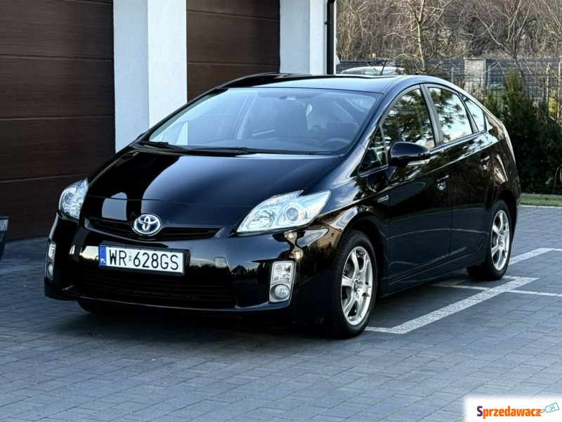 Toyota Prius  Liftback 2010,  1.5 hybryda, automat - Na sprzedaż za 28 600 zł - Radom