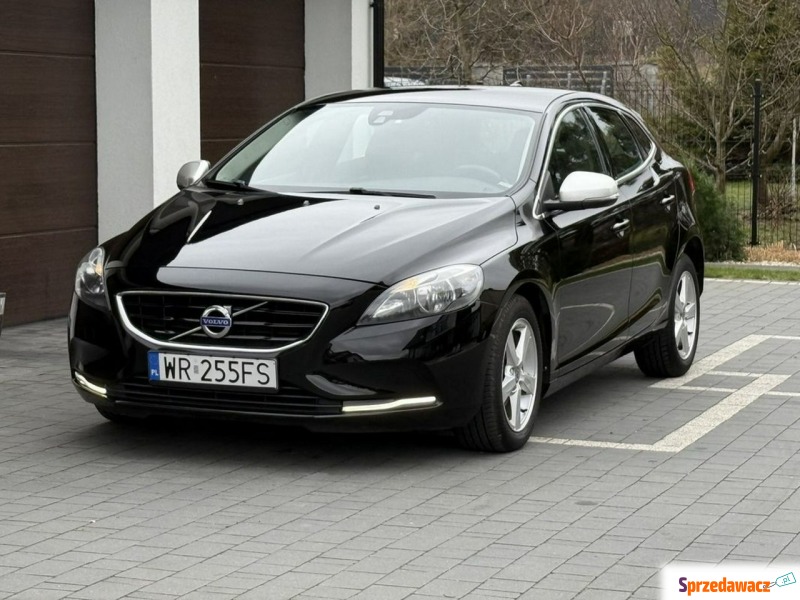 Volvo V40  Liftback 2015,  2.0 diesel - Na sprzedaż za 35 900 zł - Radom
