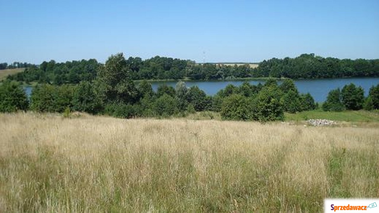 Działka budowlana nad jeziorem...
