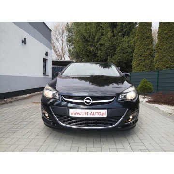Opel Astra 2013,  1.4 benzyna - Na sprzedaż za 26 900 zł - Strzegom - zdjęcie 2