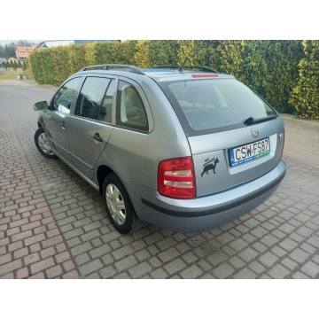 Skoda Fabia 2002,  1.4 benzyna, automat - Na sprzedaż za 8 900,00 zł - Nowe - zdjęcie 8