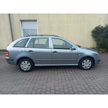 Skoda Fabia 2002,  1.4 benzyna, automat - Na sprzedaż za 8 900,00 zł - Nowe - zdjęcie 10