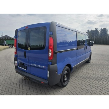Opel Vivaro 2011,  2.5 diesel, automat - Na sprzedaż za 22 900 zł - Kutno - zdjęcie 7