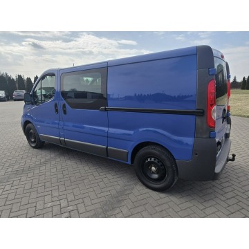 Opel Vivaro 2011,  2.5 diesel, automat - Na sprzedaż za 22 900 zł - Kutno - zdjęcie 10