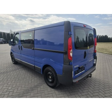 Opel Vivaro 2011,  2.5 diesel, automat - Na sprzedaż za 22 900 zł - Kutno - zdjęcie 9