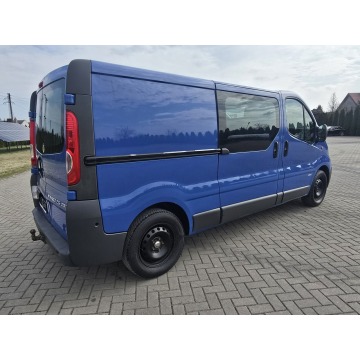 Opel Vivaro 2011,  2.5 diesel, automat - Na sprzedaż za 22 900 zł - Kutno - zdjęcie 6