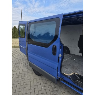 Opel Vivaro 2011,  2.5 diesel, automat - Na sprzedaż za 22 900 zł - Kutno - zdjęcie 12