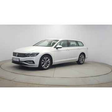 Volkswagen Passat  Kombi 2020,  2.0 diesel, automat - Na sprzedaż za 83 700 zł - Warszawa - zdjęcie 3