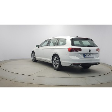 Volkswagen Passat  Kombi 2020,  2.0 diesel, automat - Na sprzedaż za 83 700 zł - Warszawa - zdjęcie 5