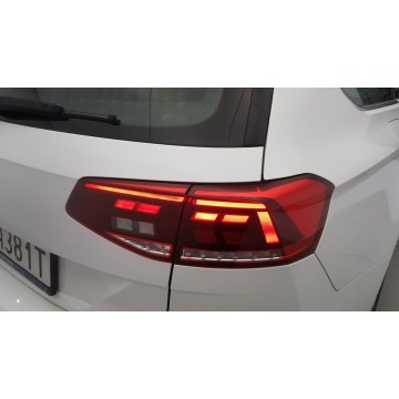 Volkswagen Passat  Kombi 2020,  2.0 diesel, automat - Na sprzedaż za 83 700 zł - Warszawa - zdjęcie 12