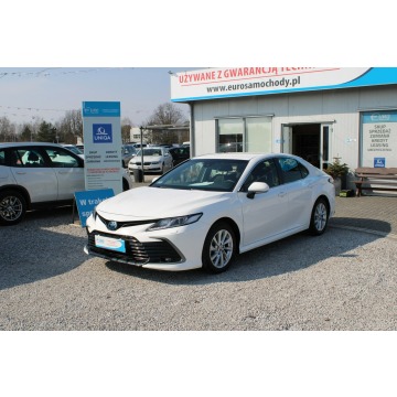 Toyota Camry  Sedan/Limuzyna 2021,  2.5 hybryda, automat - Na sprzedaż za 93 899 zł - Warszawa - zdjęcie 2