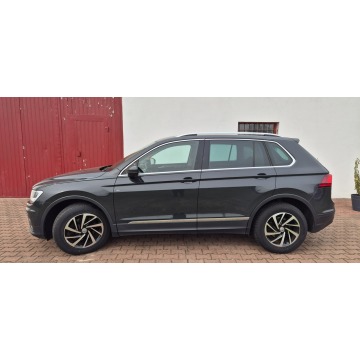 Volkswagen Tiguan  SUV 2019,  2.0 diesel, automat - Na sprzedaż za 95 800 zł - Paproć - zdjęcie 4