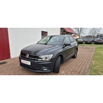 Volkswagen Tiguan  SUV 2019,  2.0 diesel, automat - Na sprzedaż za 95 800 zł - Paproć - zdjęcie 3