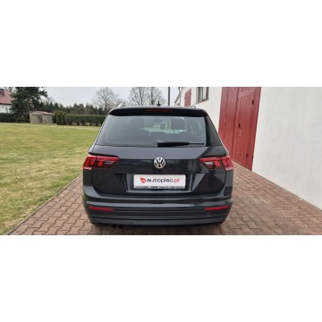 Volkswagen Tiguan  SUV 2019,  2.0 diesel, automat - Na sprzedaż za 95 800 zł - Paproć - zdjęcie 8