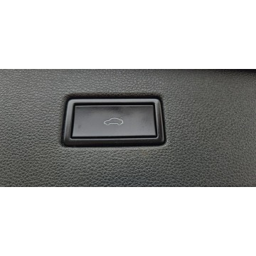 Volkswagen Tiguan  SUV 2019,  2.0 diesel, automat - Na sprzedaż za 95 800 zł - Paproć - zdjęcie 11