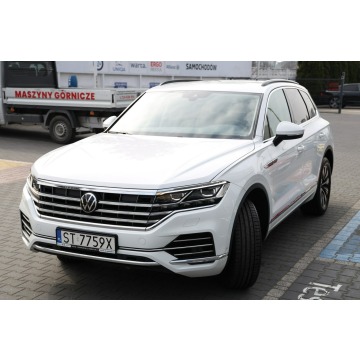 Volkswagen Touareg  SUV 2022,  3.0 benzyna, automat - Na sprzedaż za 175 900 zł - Tychy - zdjęcie 4