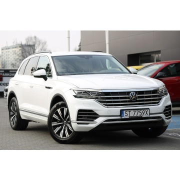 Volkswagen Touareg  SUV 2022,  3.0 benzyna, automat - Na sprzedaż za 175 900 zł - Tychy - zdjęcie 2