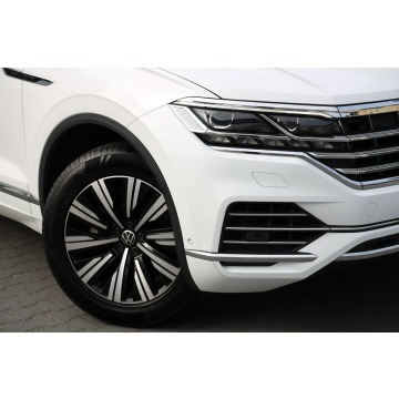 Volkswagen Touareg  SUV 2022,  3.0 benzyna, automat - Na sprzedaż za 175 900 zł - Tychy - zdjęcie 6