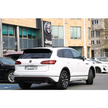 Volkswagen Touareg  SUV 2022,  3.0 benzyna, automat - Na sprzedaż za 175 900 zł - Tychy - zdjęcie 7