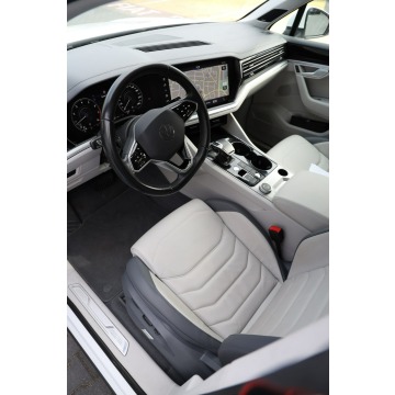 Volkswagen Touareg  SUV 2022,  3.0 benzyna, automat - Na sprzedaż za 175 900 zł - Tychy - zdjęcie 11