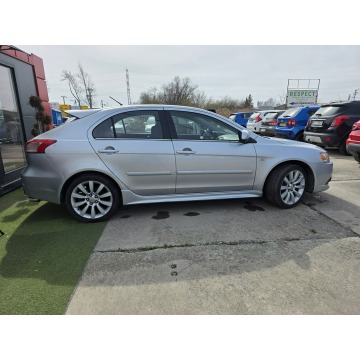 Mitsubishi Lancer  Hatchback 2010,  1.5 benzyna - Na sprzedaż za 15 900 zł - Kraków - zdjęcie 4