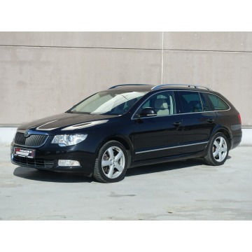 Skoda Superb 2010,  3.6 benzyna, automat - Na sprzedaż za 37 900 zł - Lublin - zdjęcie 8